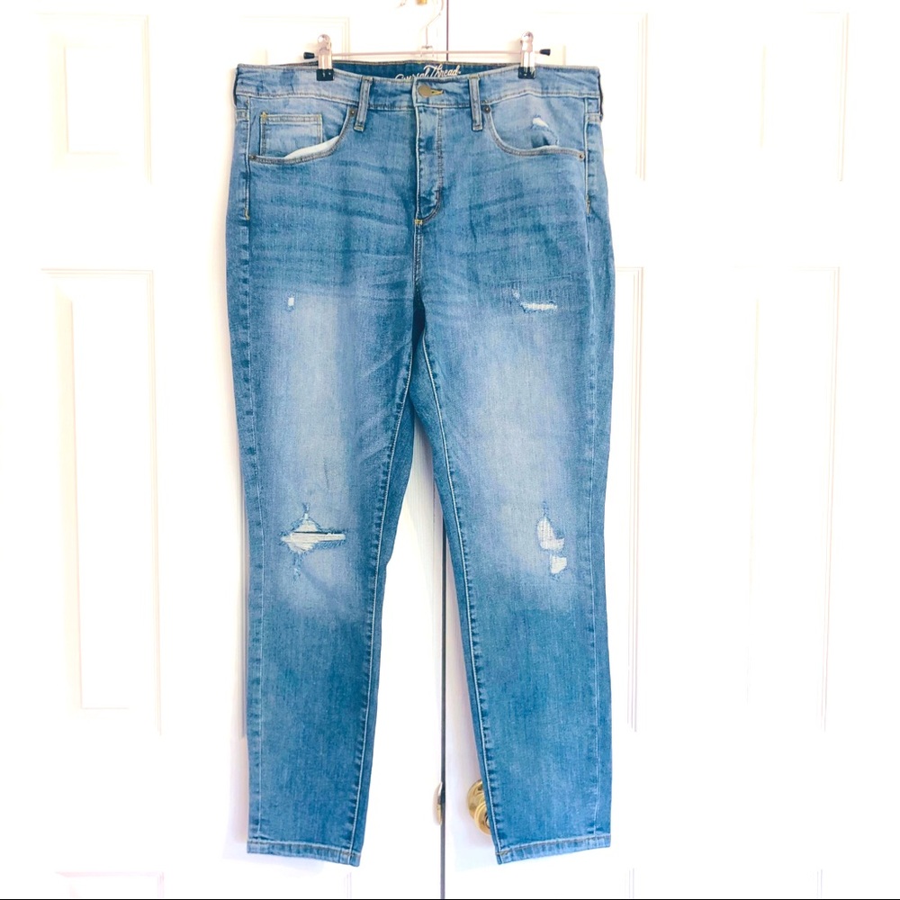 UNIVERSAL THREAD SKINNY JEANS DISTRESSED
